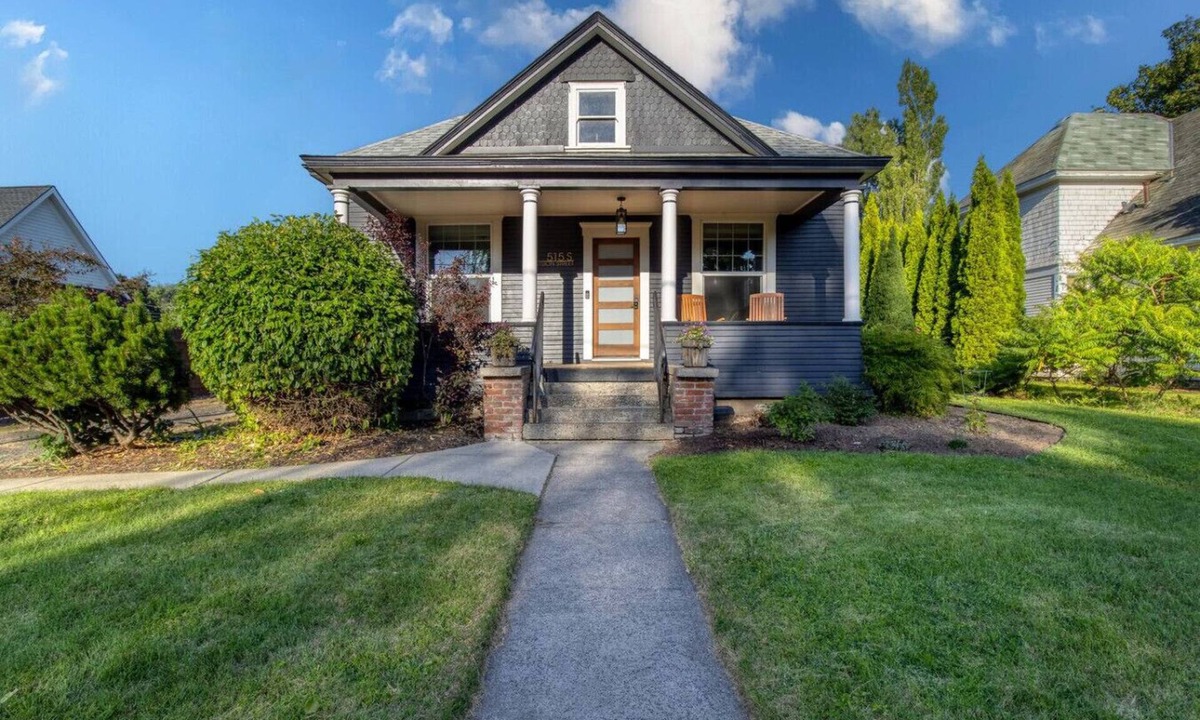 Walla Walla East House | Division House Extended Stay