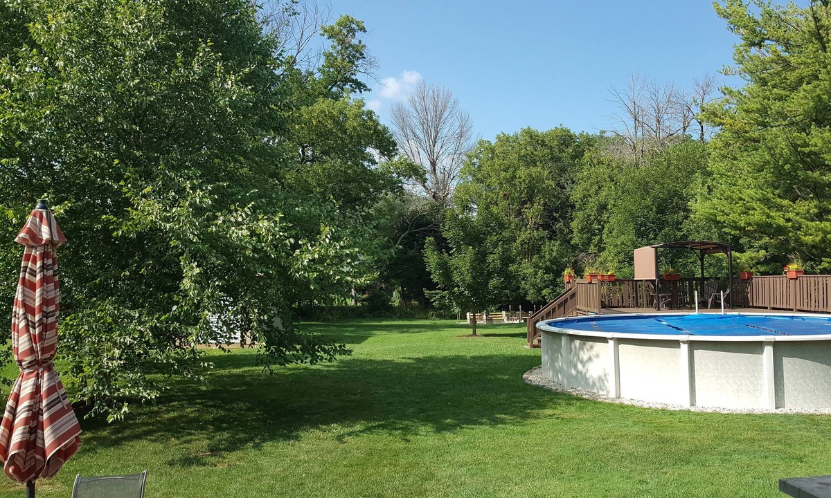 Milwaukee House | DNC Spacious House with pool!