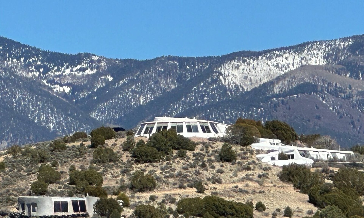 Arroyo Hondo House | Dobson House-Famous Taos Earthship