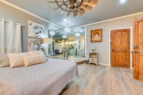 Dennis Apartment | Dock Access! Cozy 'Darlin' Suite' on Lake Granbury