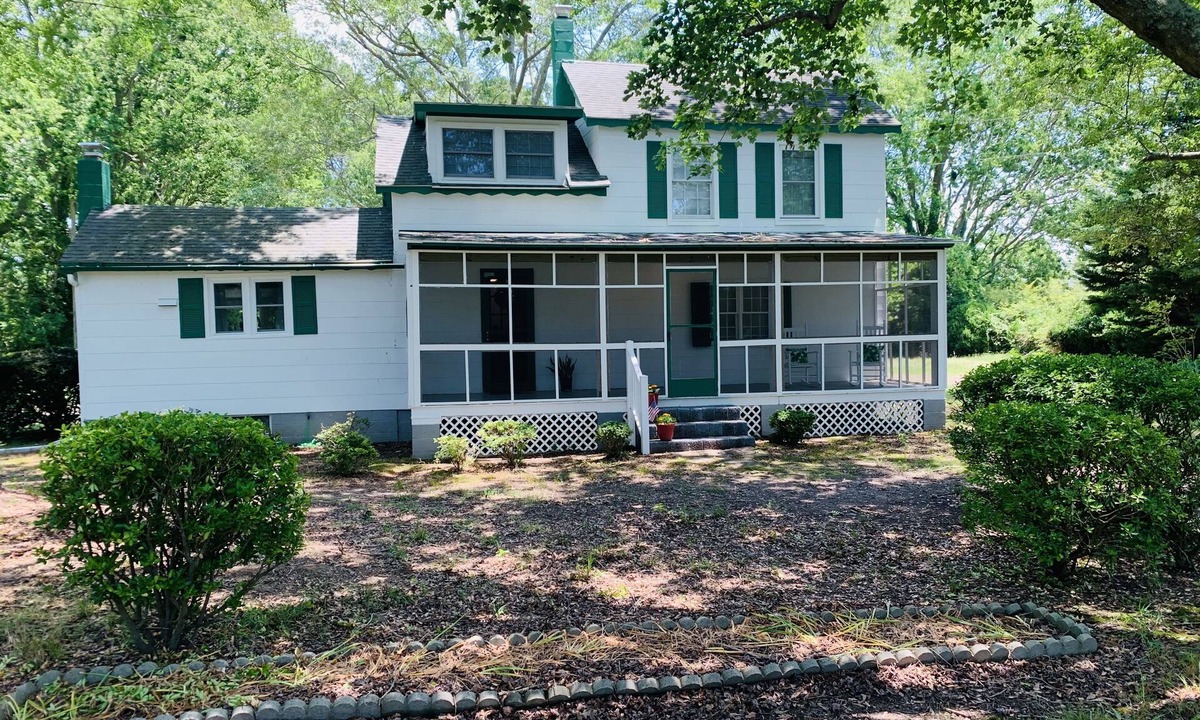 Davis Wharf House | Dock and Boat access Home on the Eastern Shore Virginia