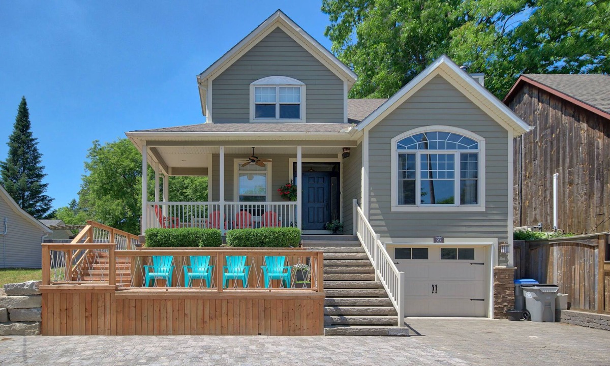 Grand Bend Cottage | Dock Cottage: Luxury Grand Bend Cottage For Your Pampered Vacation!