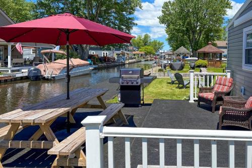 Ashville House | Dock, Deck and Fire Pit! Chautauqua Lake Retreat