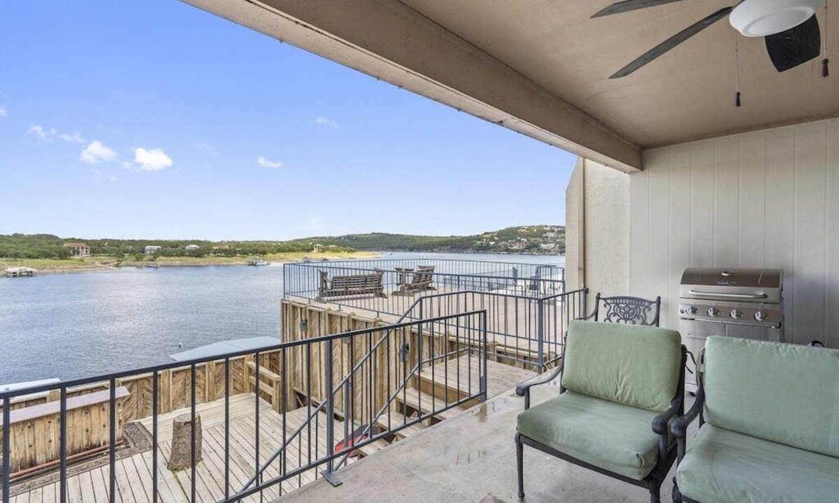 Briarcliff Condo | Dock for swimming & Fishing, pool & hot tub!