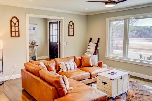 Young Harris House | Dock Holiday