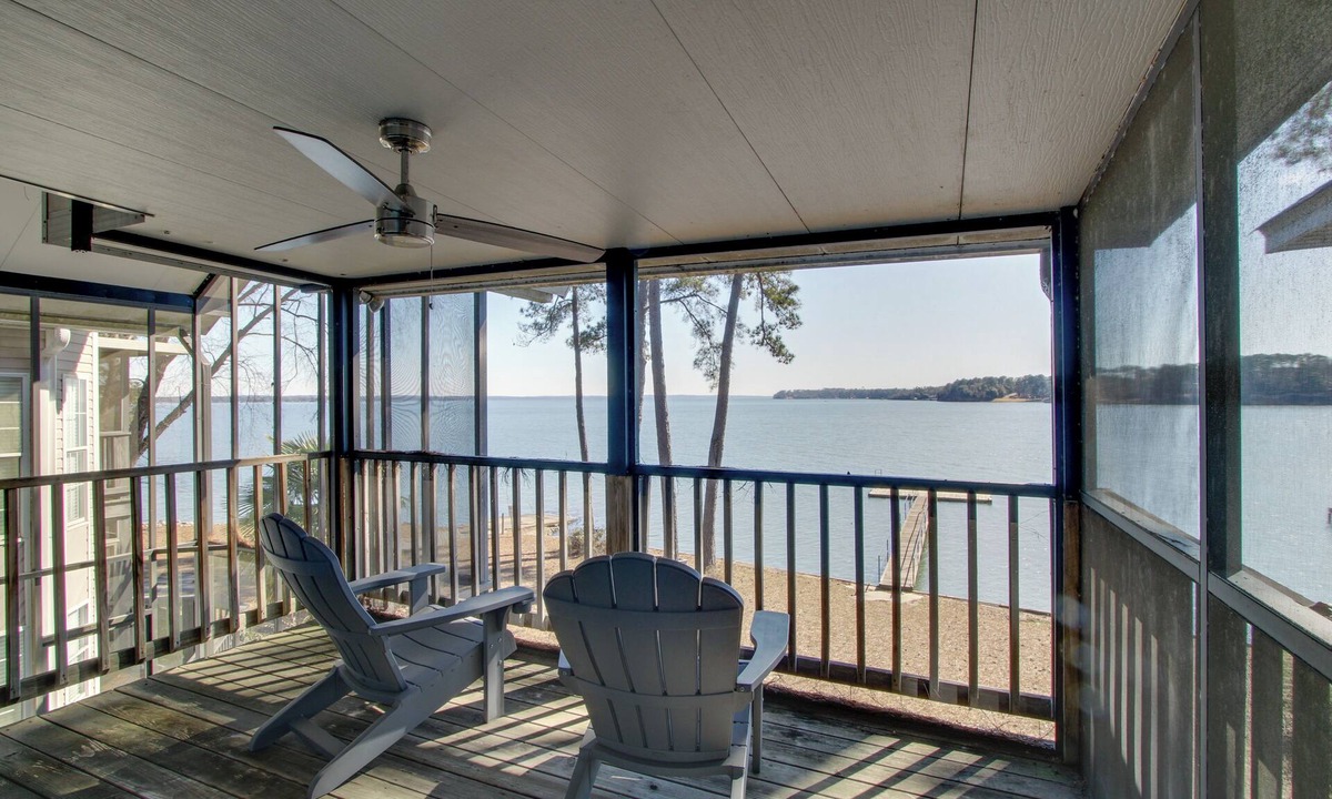 Abbeville House | Dock & Ramp Access: Water-View Gem on Lake Eufaula