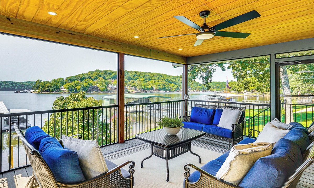 Gravois Mills House | Dock & Water Slide: Family Lake of the Ozarks Home