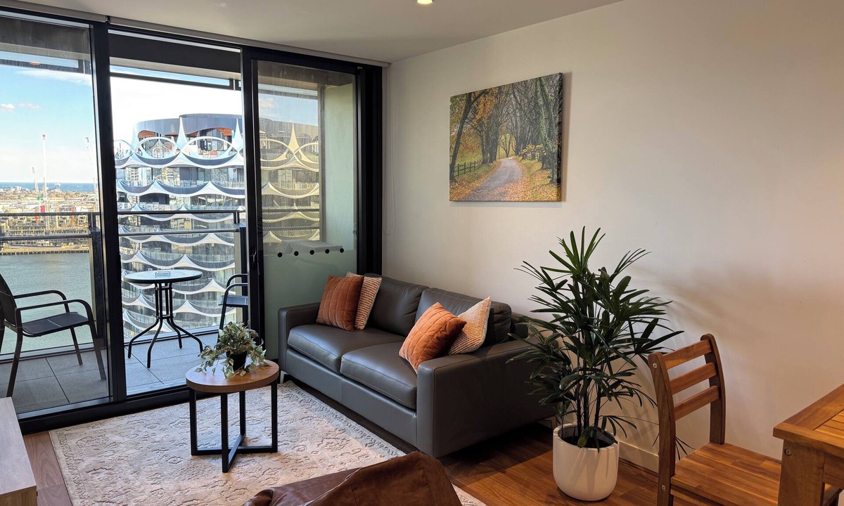 Docklands Apartment | Docklands Waterfront Apartment with Views