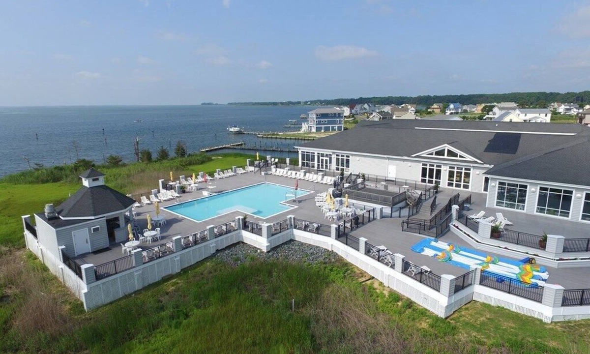 Captain's Cove House | Dockside Dreams - Waterfront and Pet Friendly!
