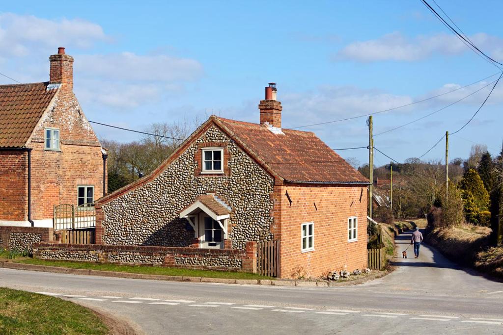 Little Barningham House | Dog Cottage