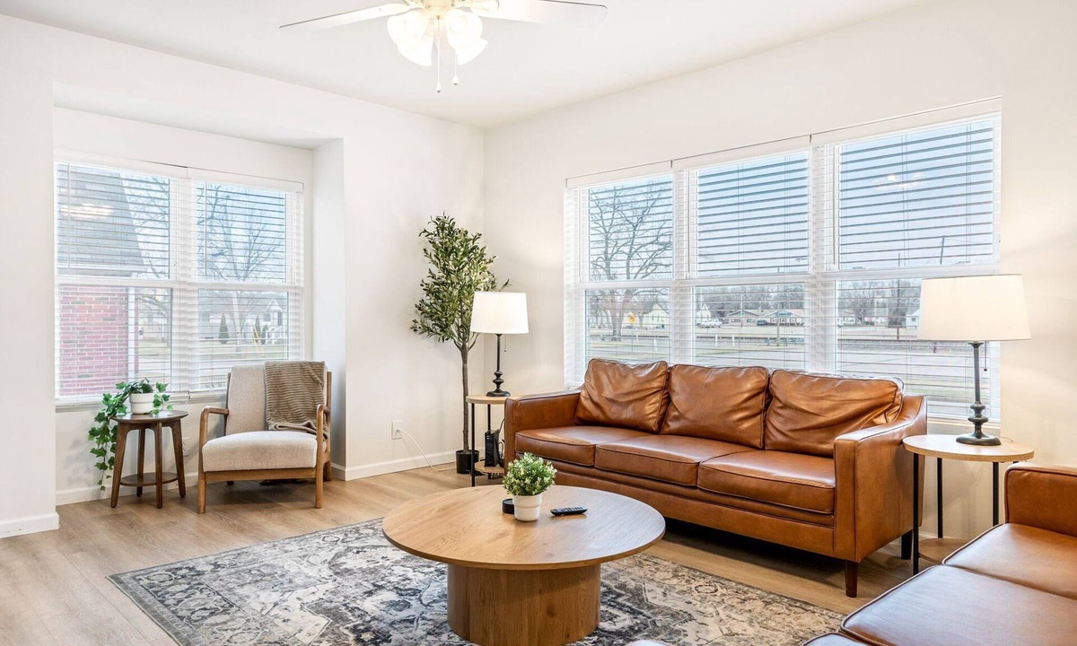 Wentzville House | Dog-Friendly 5-BR Home for Groups