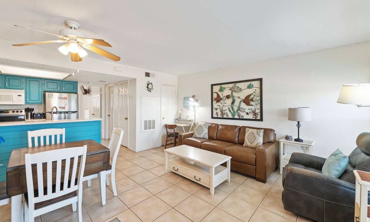 Corpus Christi Condo | Dog-Friendly Beach Escape | Pool, Hot Tub & Private Patio