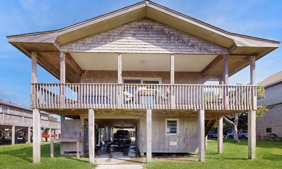 Brigands' Bay House | Dog-friendly, canal-front house with dock, balcony, deck, & central AC