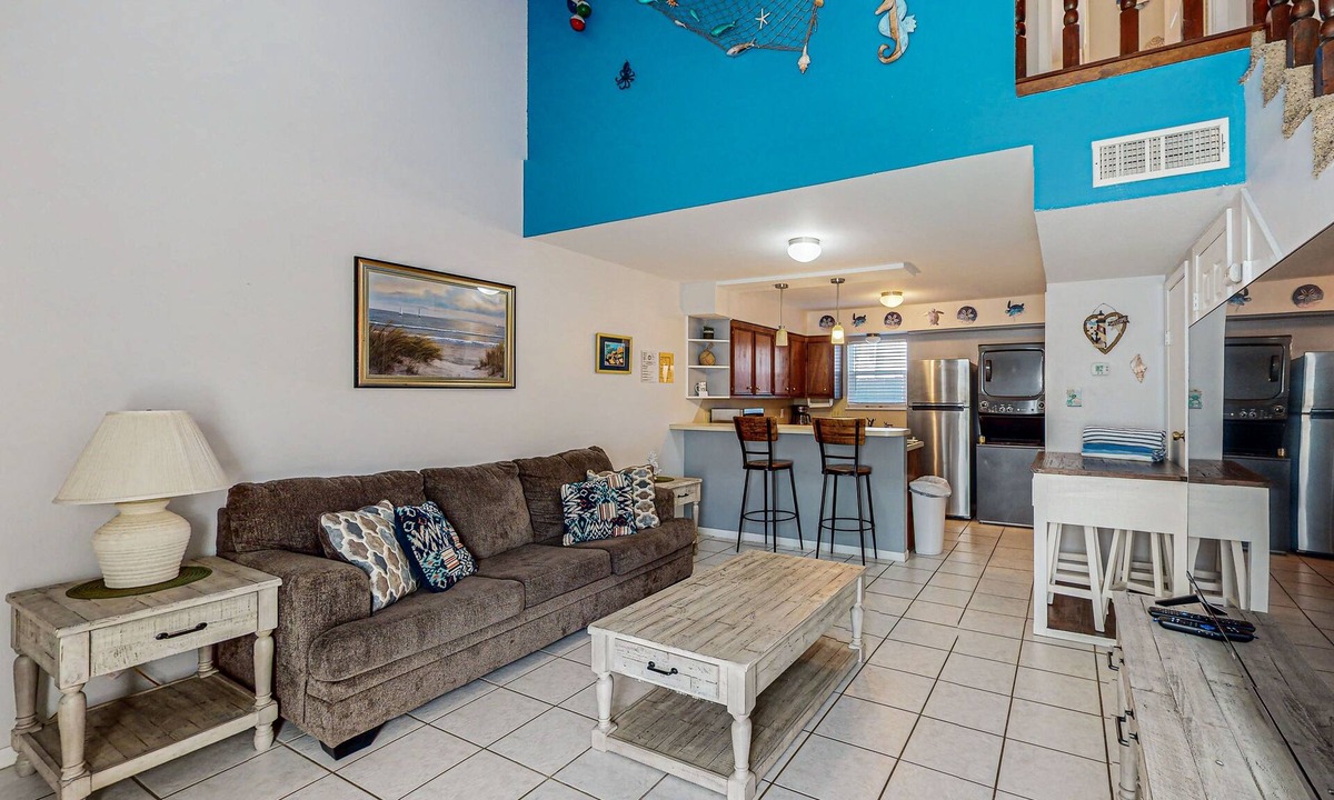 Corpus Christi Condo | Dog-friendly condo with WiFi - minutes from beach