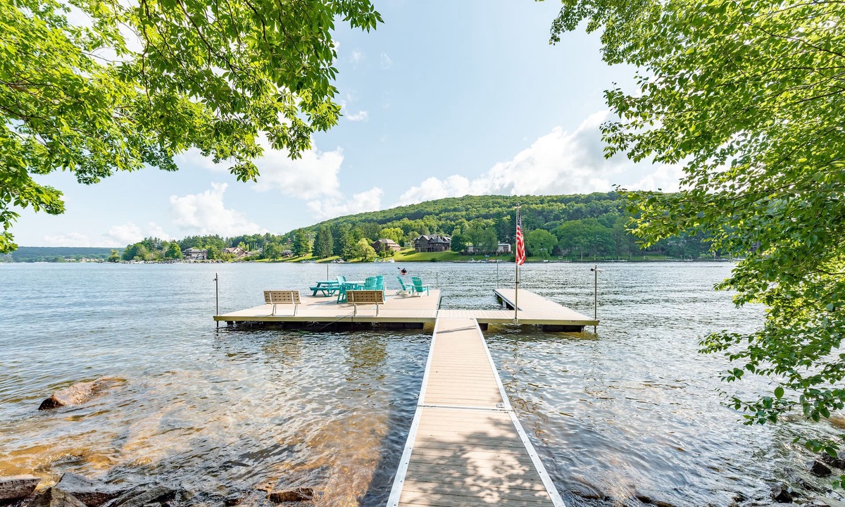 McHenry House | Dog Friendly Getaway Just Steps to Wisp & Fun