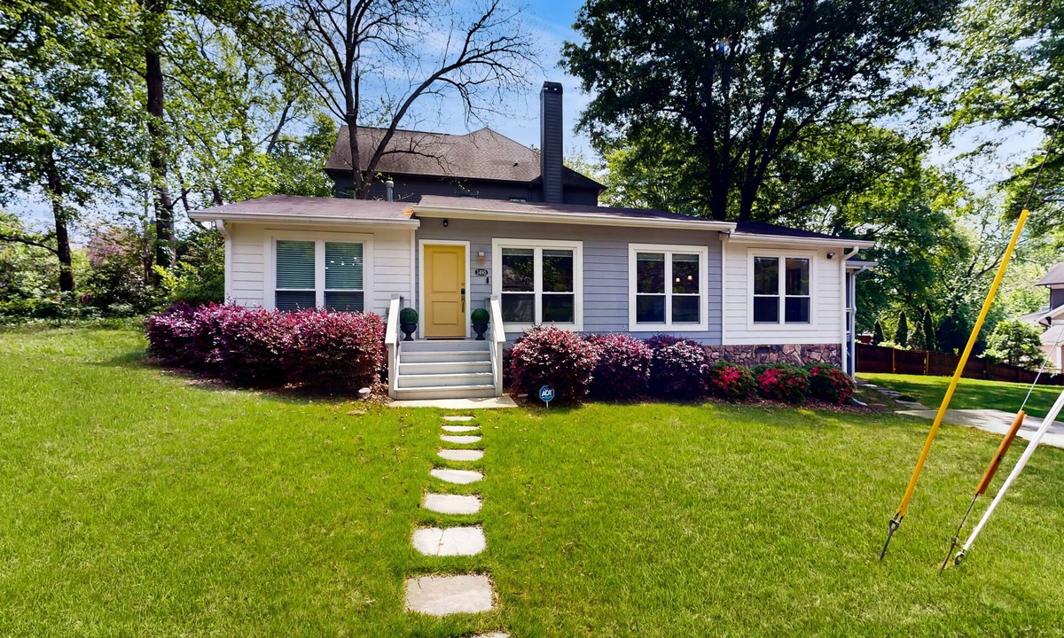 Loring Heights House | Dog-Friendly home full of color with full kitchen, W/D, & AC