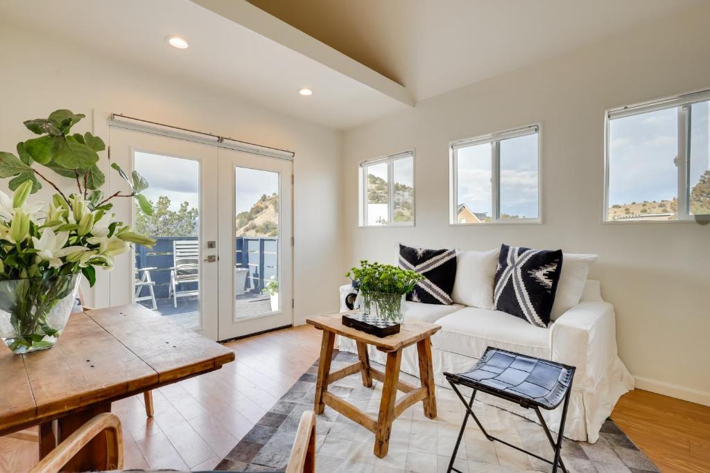 Cerrillos House | Dog-Friendly Home w/Fenced Yard in Los Cerrillos