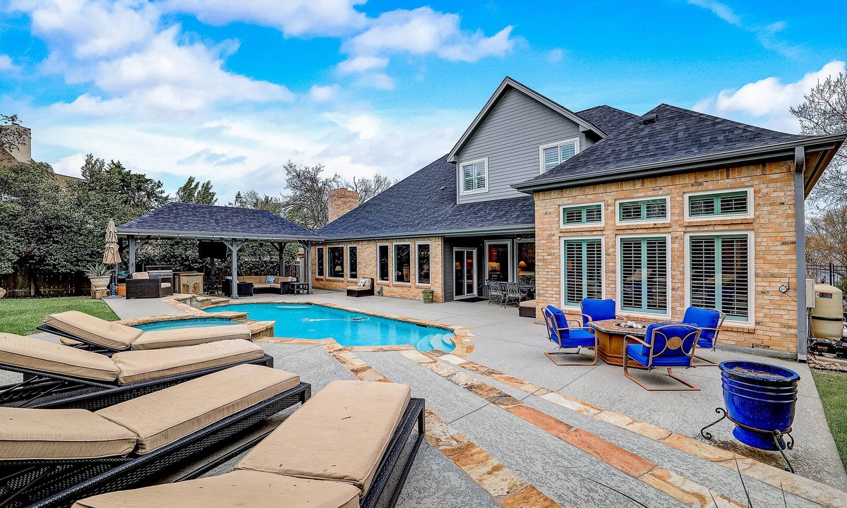 Riverplace House | Dog-friendly home with fenced yard, pool, office, piano, & W/D
