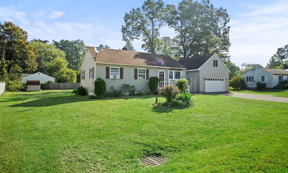 South Glens Falls House | Dog-friendly house near West Mountain with large lawn, patio, grill, streaming