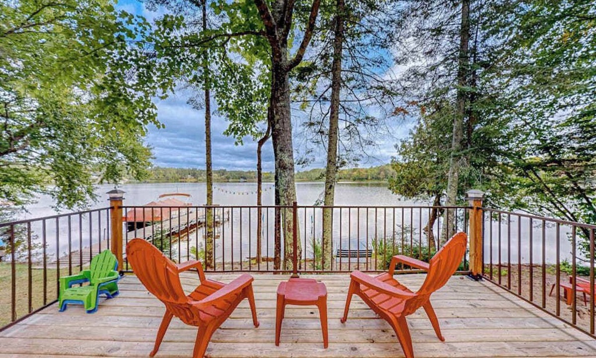 Mercer House | Dog-friendly lakefront home with a private beach, dock, firepit, & kayaks