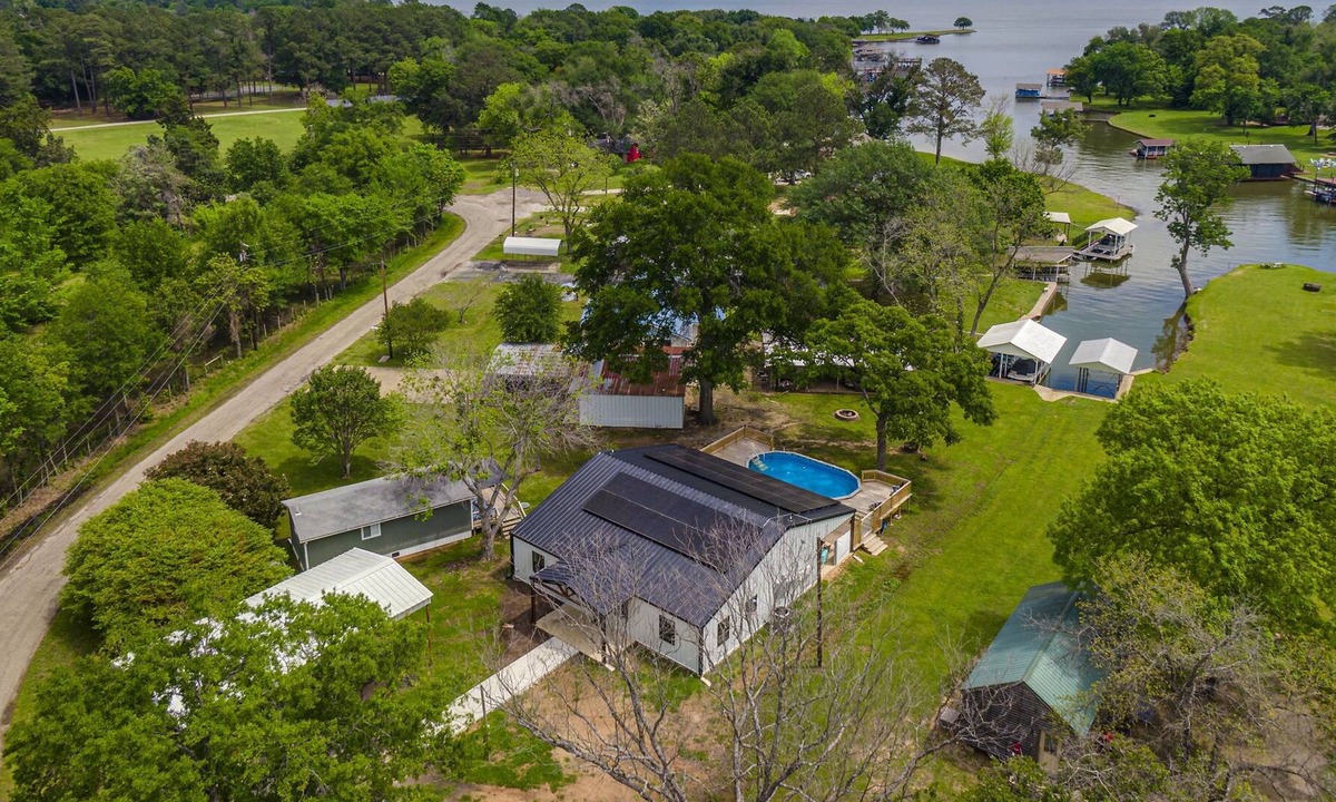 Tool House | Dog-friendly lakeside with pool, firepit & dock