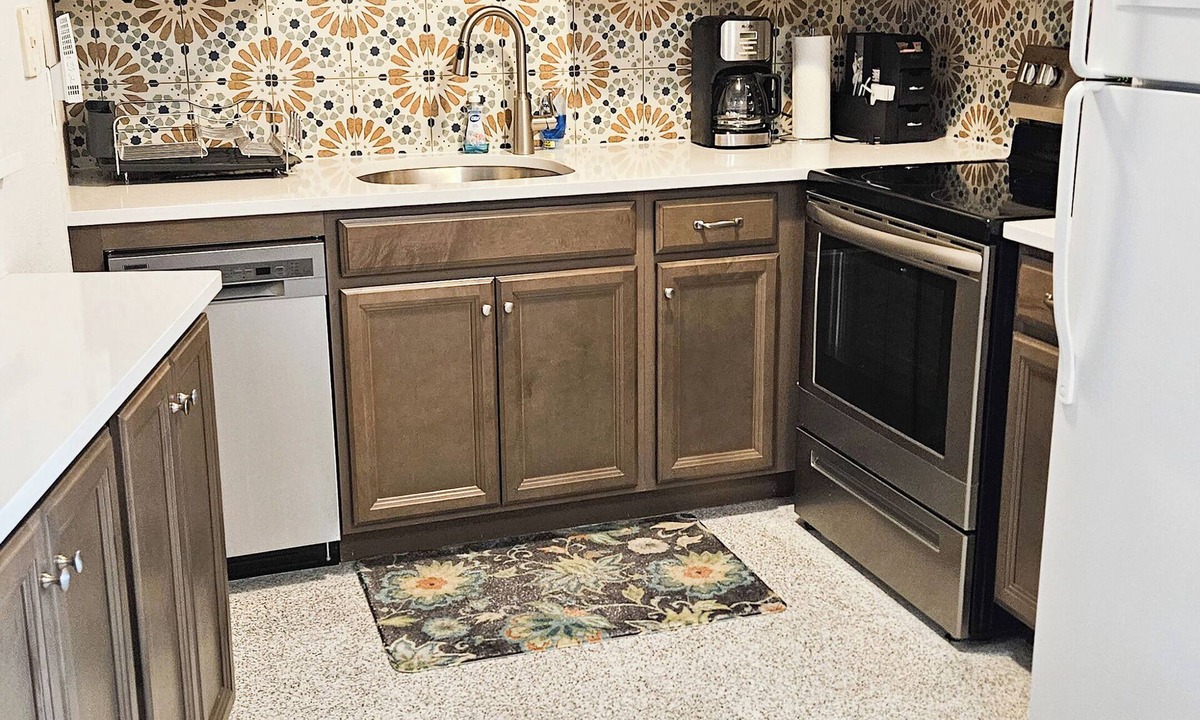 Golden Beach House | Dog friendly - Private Golden Beach access