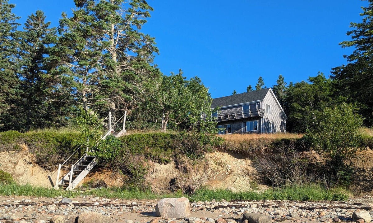 Milbridge House | Dog friendly Private Oceanfront Beach House with incredible views.