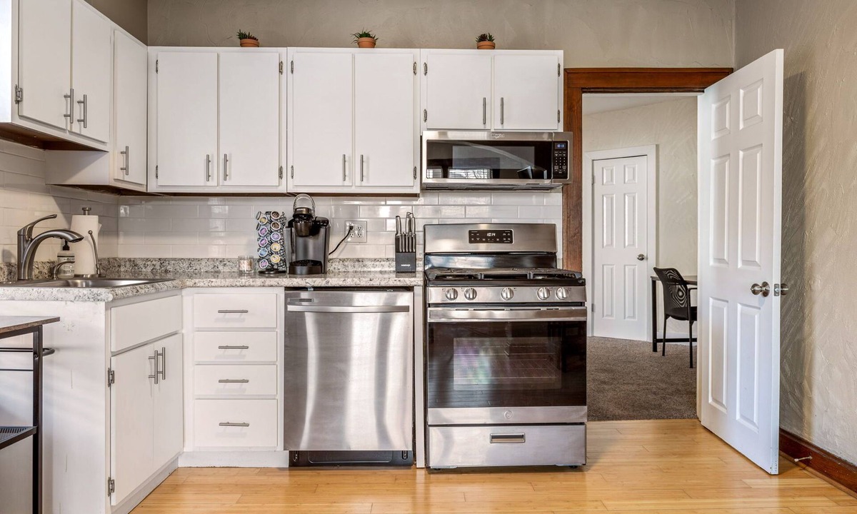 St. Louis Apartment | Dog-Friendly South City 1st Floor Apartment