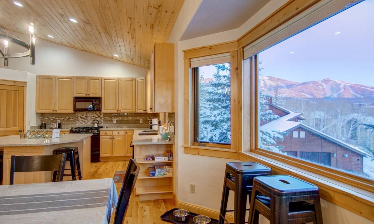 Steamboat Springs House | Dog Friendly! Epic Views-Spacious TH w/Garage-Quiet Setting & Neighborhood-W/D-Grill-Walk to Trails