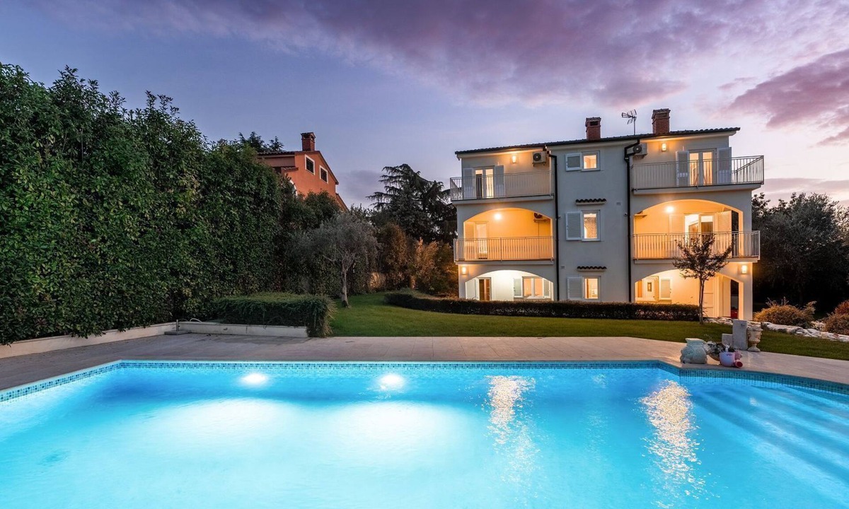 Gulici House | Dog-friendly villa with private pool, panoramic sea view, outdoor kitchen, cot