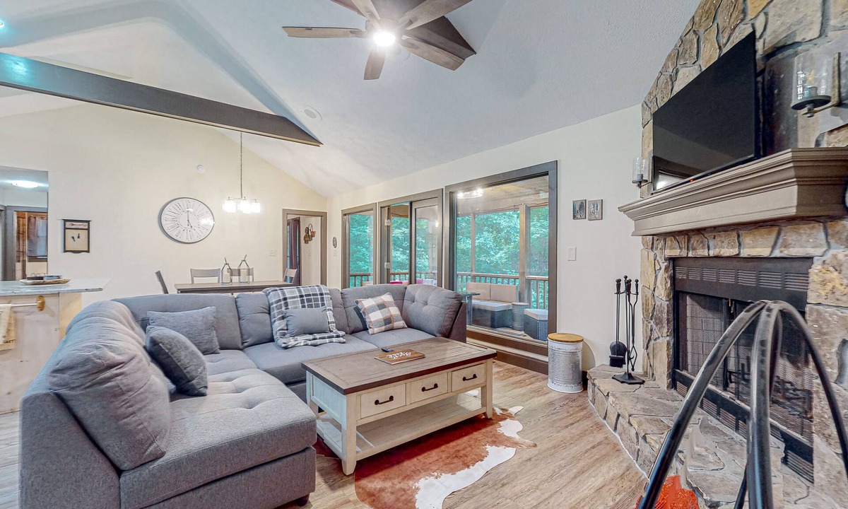 Young Harris Cabin | Dog Friendly waterfront cabin with, fireplace, pool table, grill & firepit