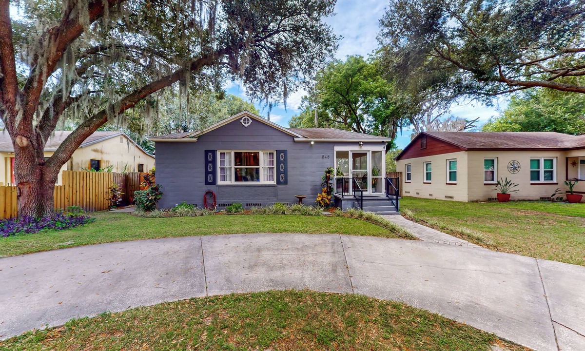 Dixieland House | Dog-Friendly Yard! Walkable Dixieland District Gem