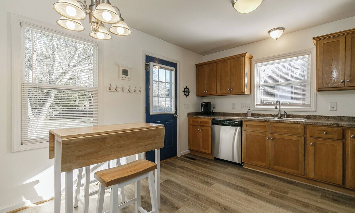 Burlington House | Dog Happy and Centrally Located Cottage