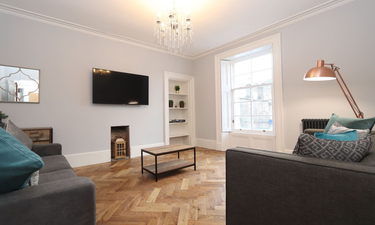 Dollar Apartment | Dollar Apartments at 41