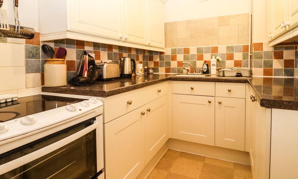 Cirencester Cottage | Dollar Ward House Basement