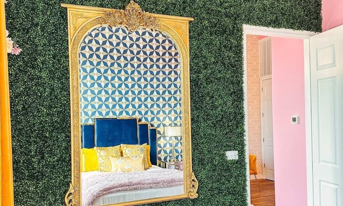 North Nashville Apartment | Dolly's Art Deco: Luxe Stay Near Broadway