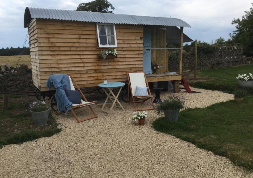 Trowbridge Other | Dolly’s shepherds hut