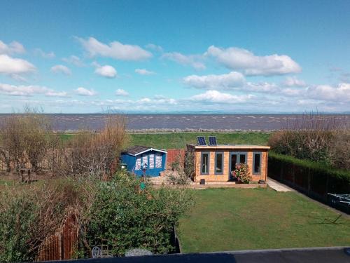 Knott End-on-Sea House | Dolphin House