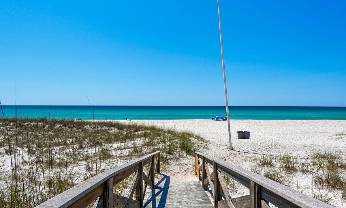Holiday Isle Condo | Dolphin Point 104b 2 Bedroom Condo by RedAwning