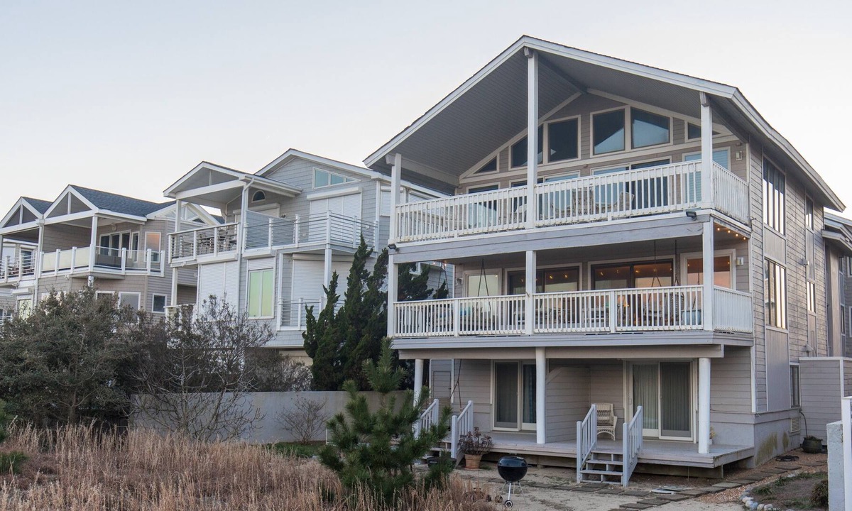 Northeast Virginia Beach House | Dolphin's Den (3-Bedroom Condo) by RedAwning