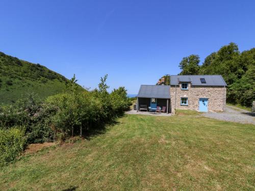 Llandyssiliogogo House | Dolwylan Barn