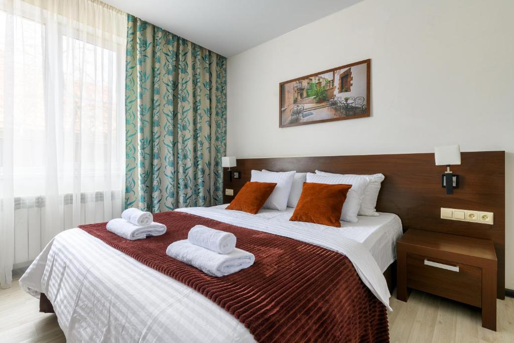 Pushkinsky District House | Dom Granda