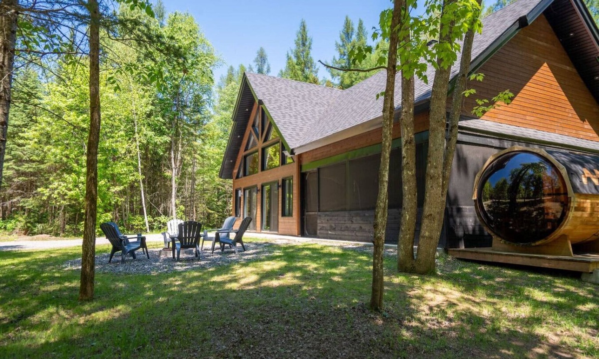 Sainte-Emelie Apartment | Domaine des Pins |Beach |HotTub & Sauna| 4 Chalets