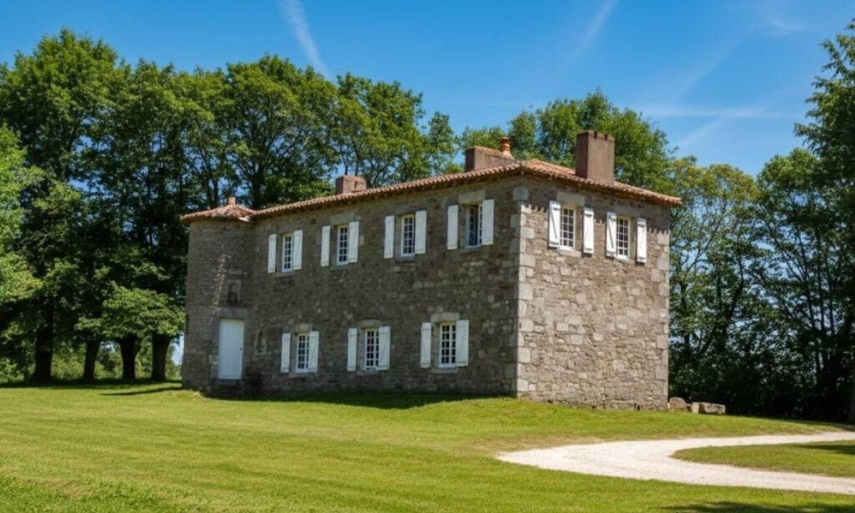 Saint-Michel-Mont-Mercure House | Domaine du Puy Bobet : Unique view & Charm 10 pers