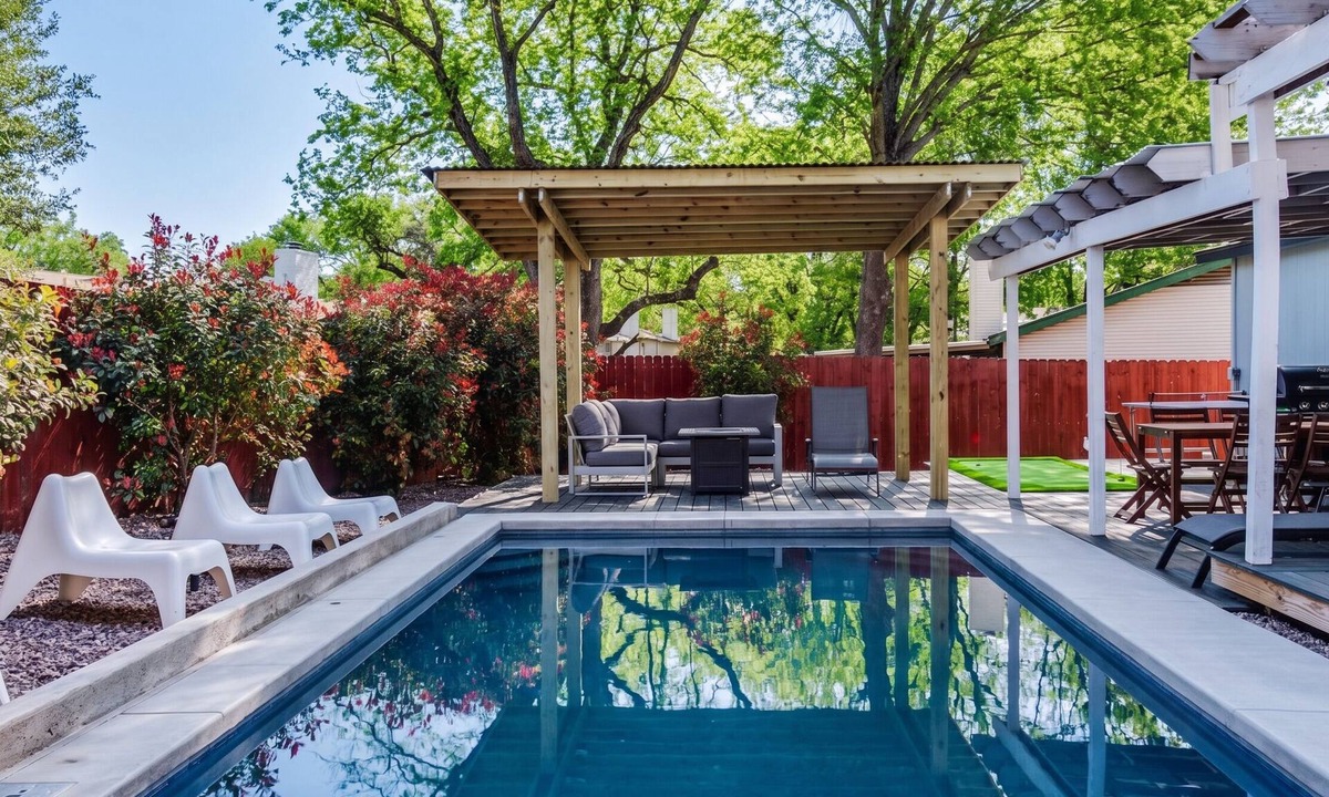 Scofield Farms House | Domain/Heated Pool/Spa/Billiard Table/Foosball/Arcade/4BR/9Beds