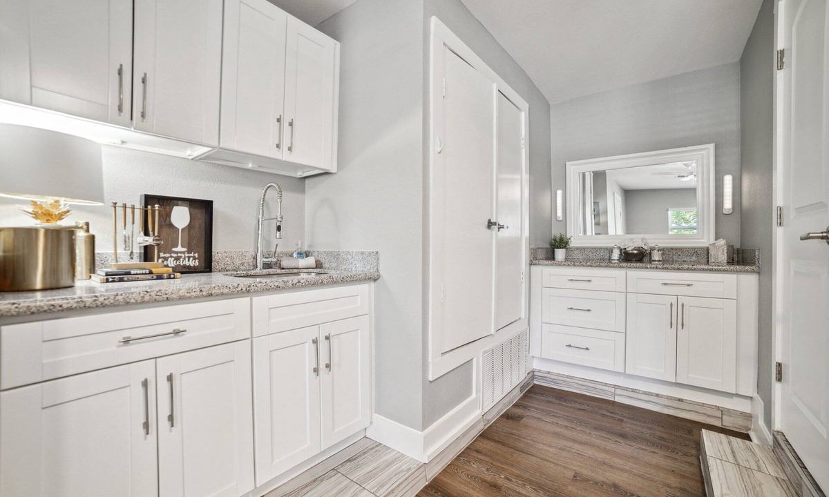 Scofield Farms House | Domain l Group Retreat l Hot Tub l Firepit