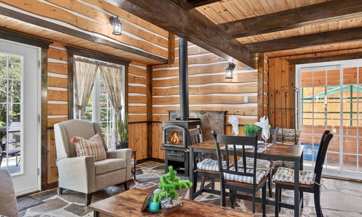 Saint-Alexis-des-Monts House | Domaine Rivière Sacacomie - La Mésange