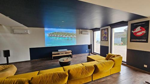 Echinghen House | Domaine Caloin - Cinéma