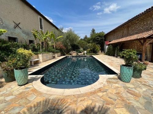 Saint-Front-de-Pradoux House | Domaine de Beaufort