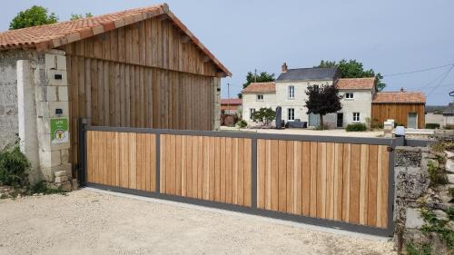 Saint-Macaire-du-Bois House | Domaine de Brignon
